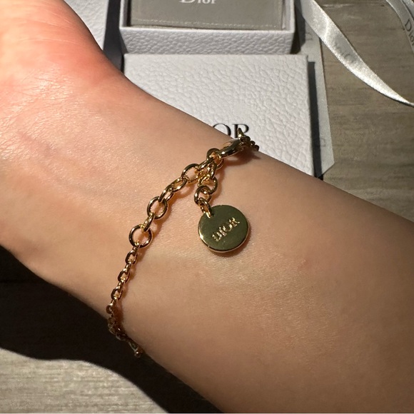 New Dior Revolution Bracelet Gold Metal with white crystals - Picture 7 of 7